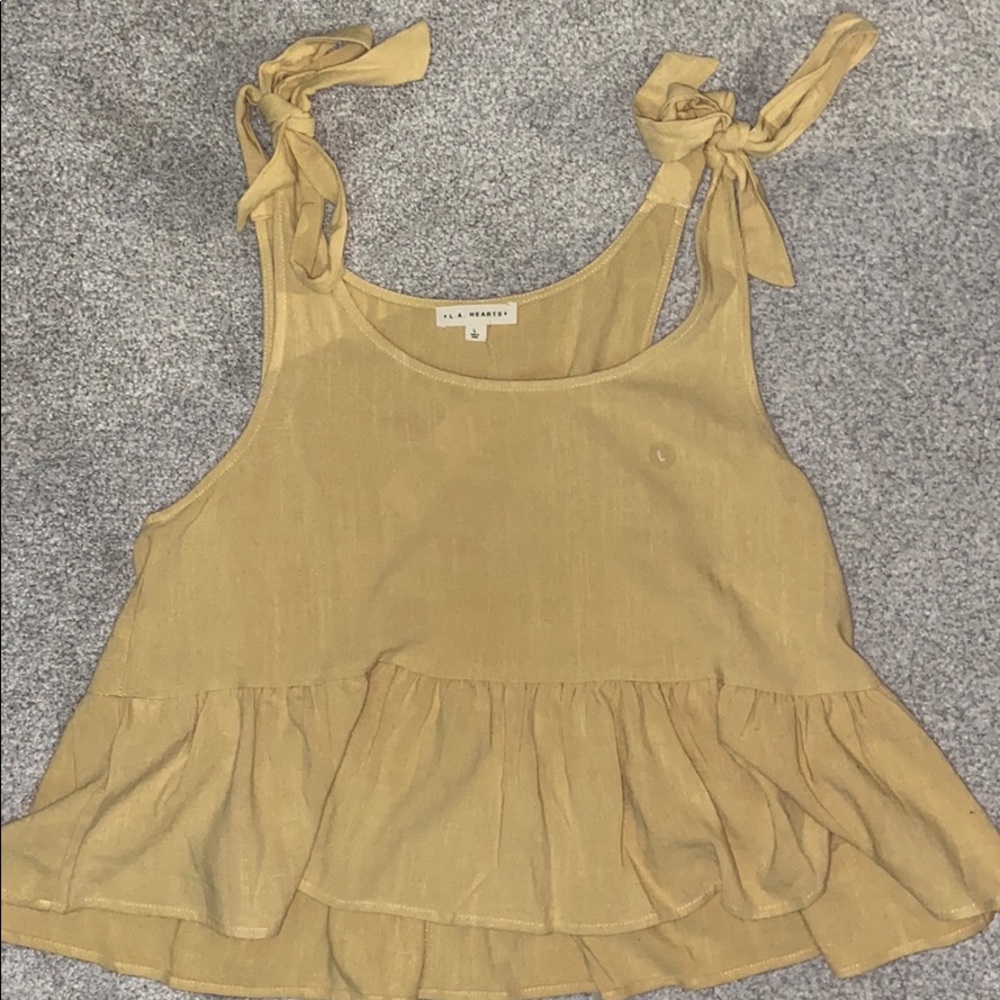 LA Hearts yellow ribbon tank